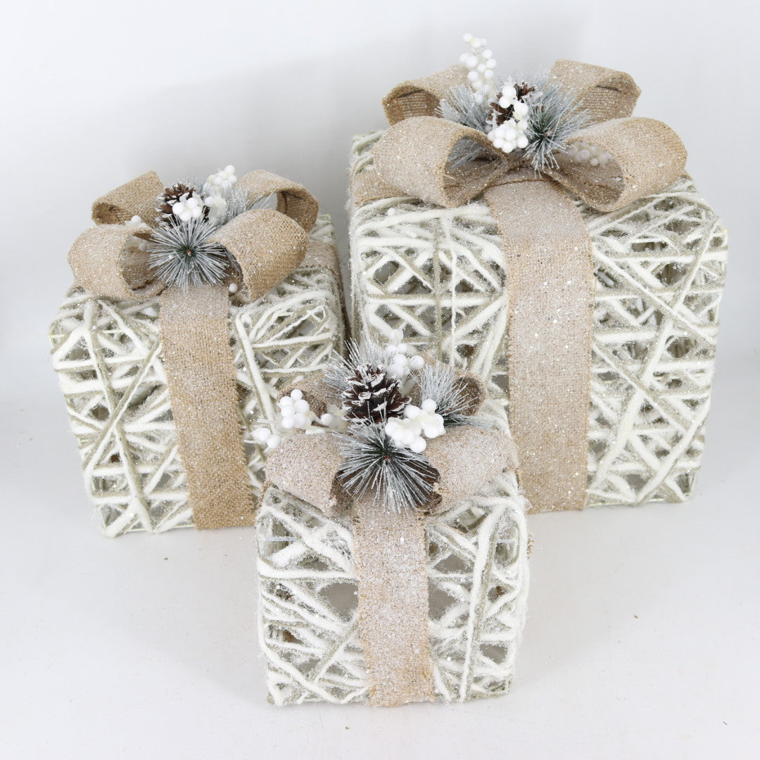 White/Beige Gift Boxes
