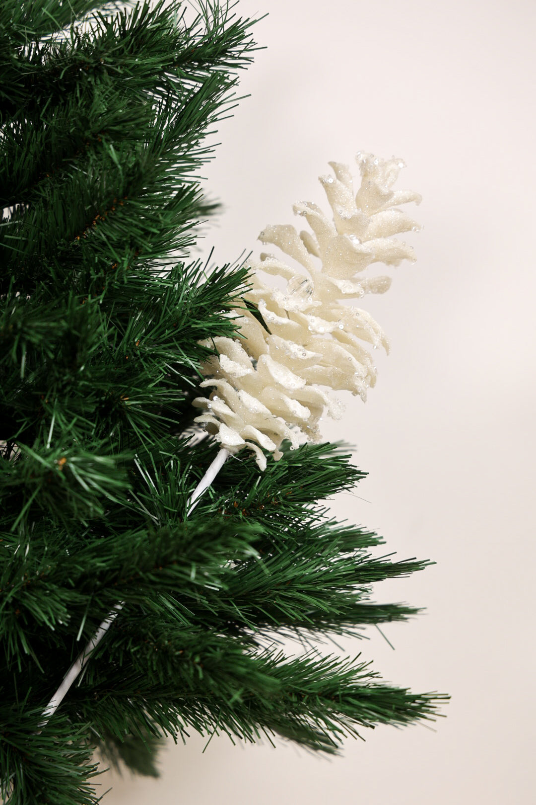 Christmas Pine Cone Spray