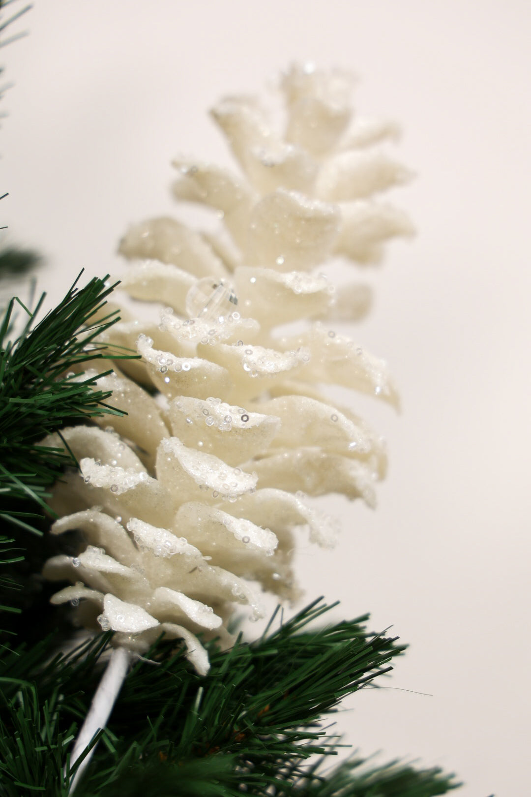 Christmas Pine Cone Spray