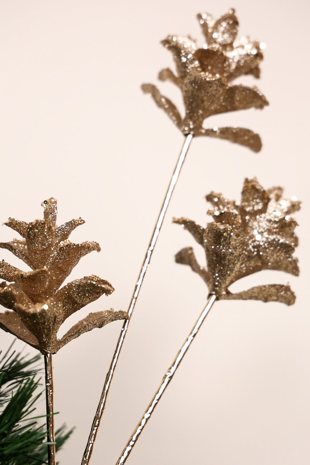 Christmas 3xPine Cones Spray