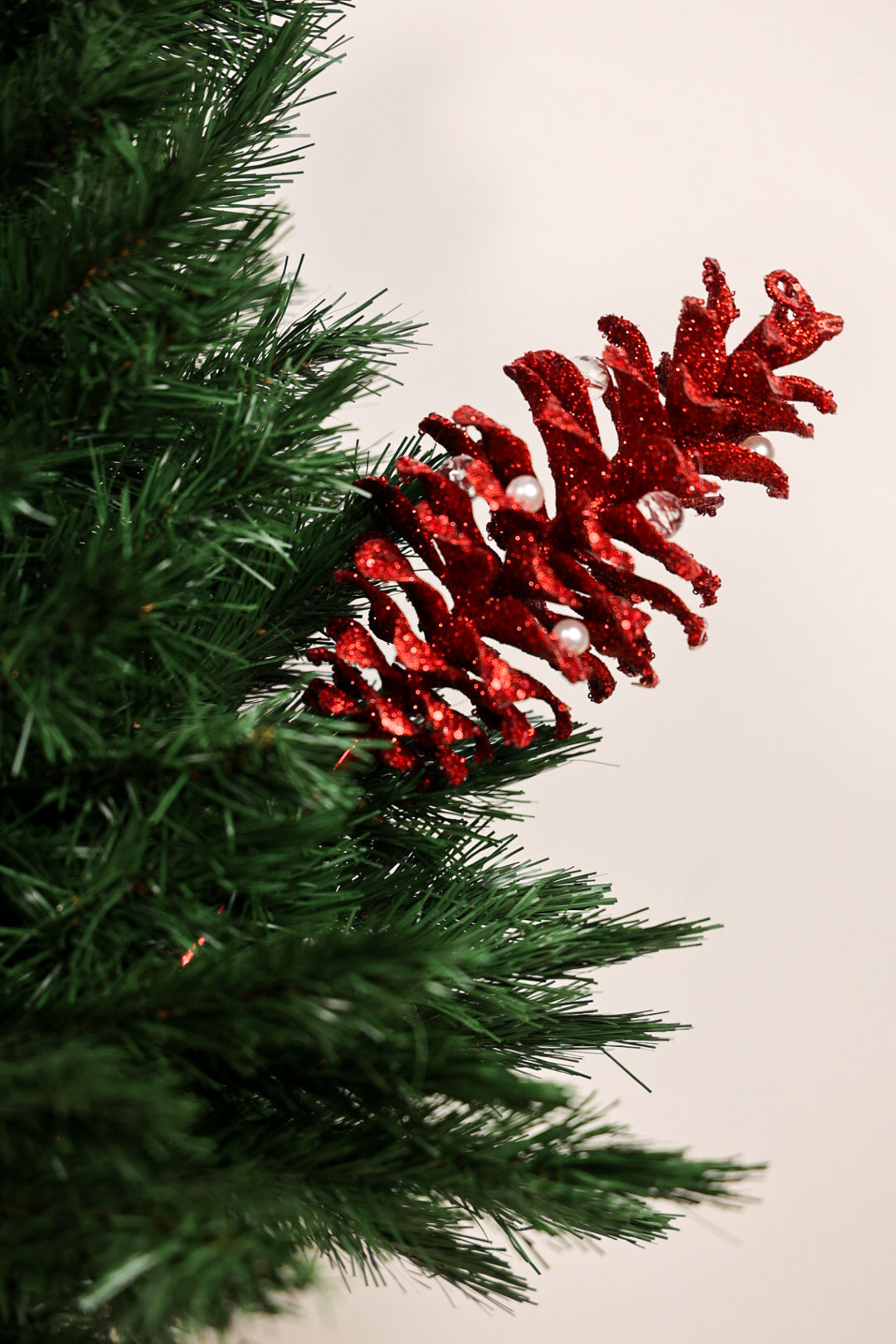 Christmas Pine Cone Spray