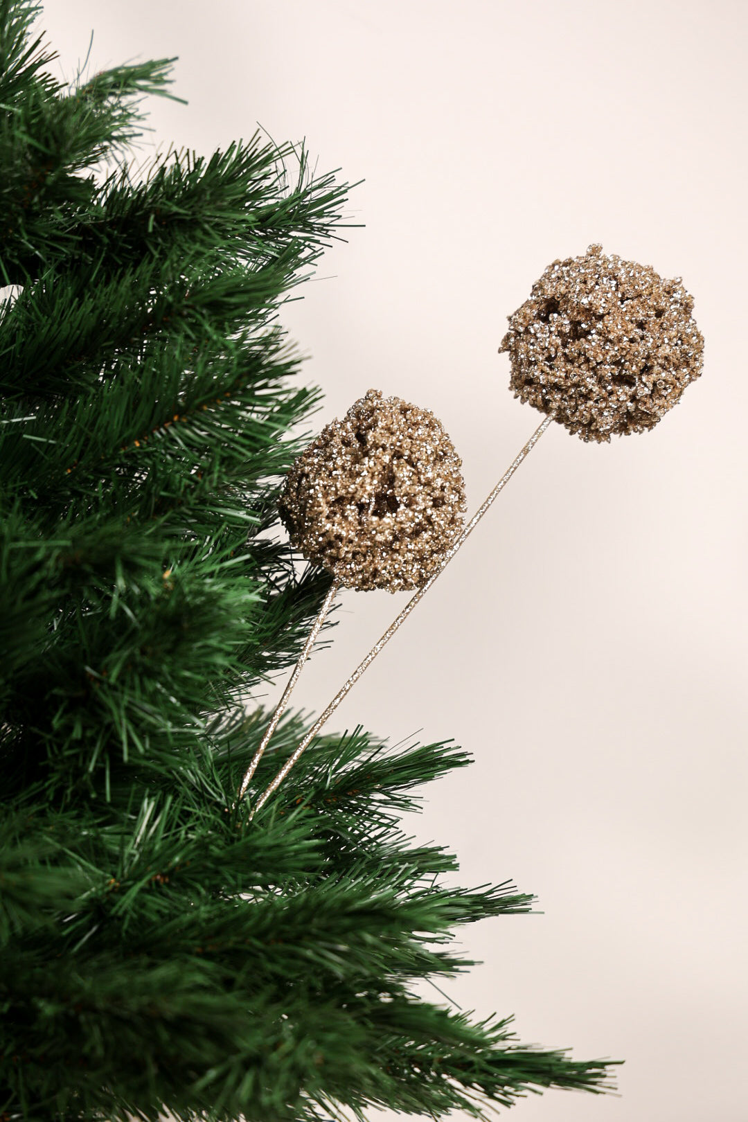 Glitter Balls Christmas Tree Spray