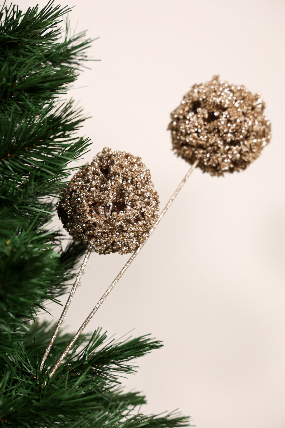 Glitter Balls Christmas Tree Spray