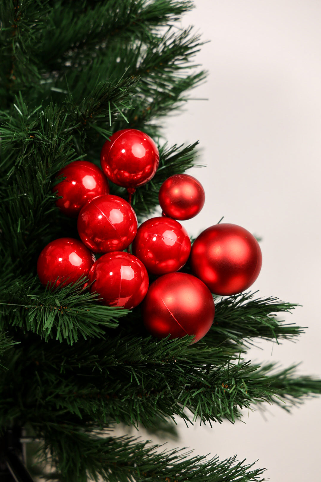 Red Balls Bunch/Bouquet