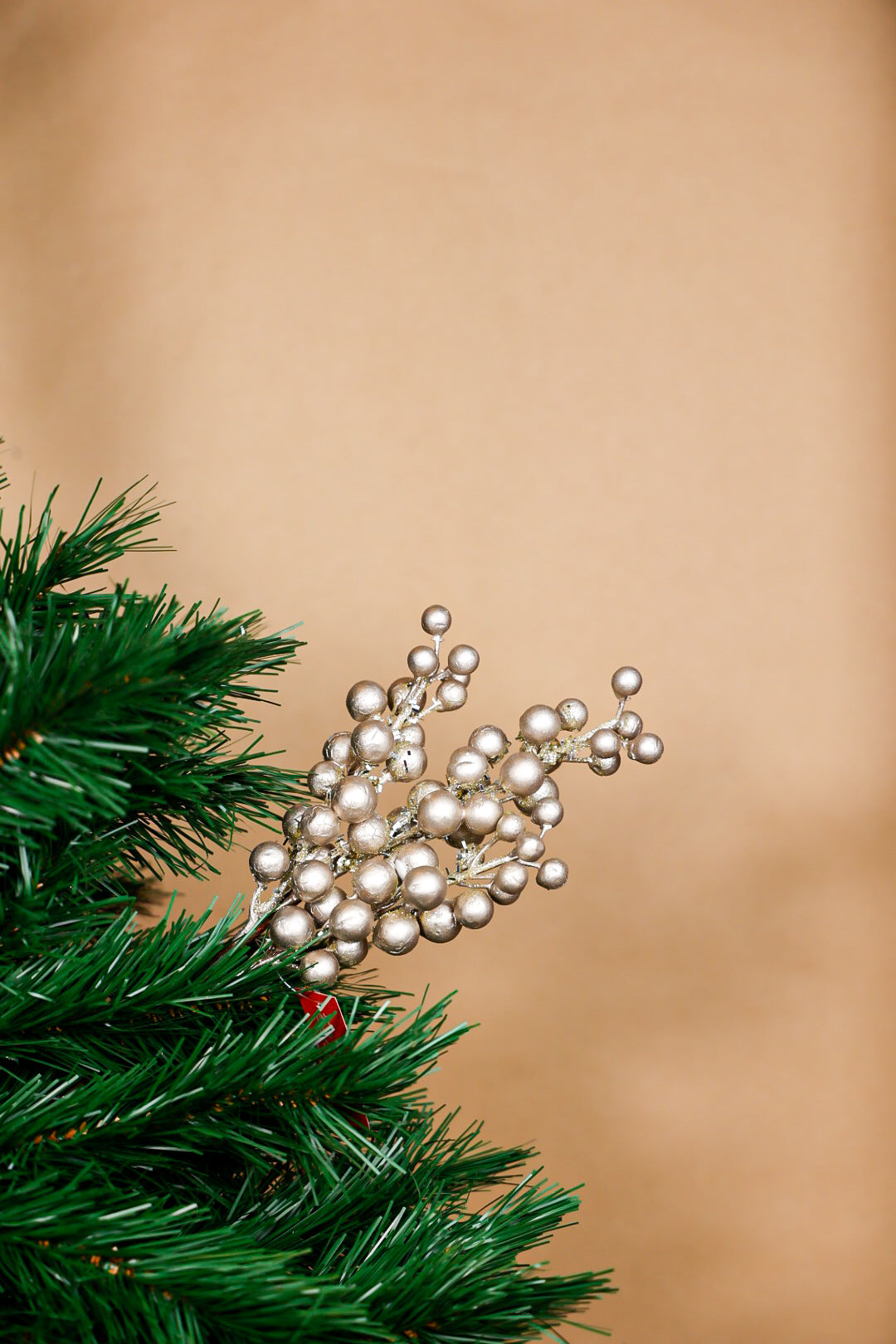 Champagne Berries Tree Spray