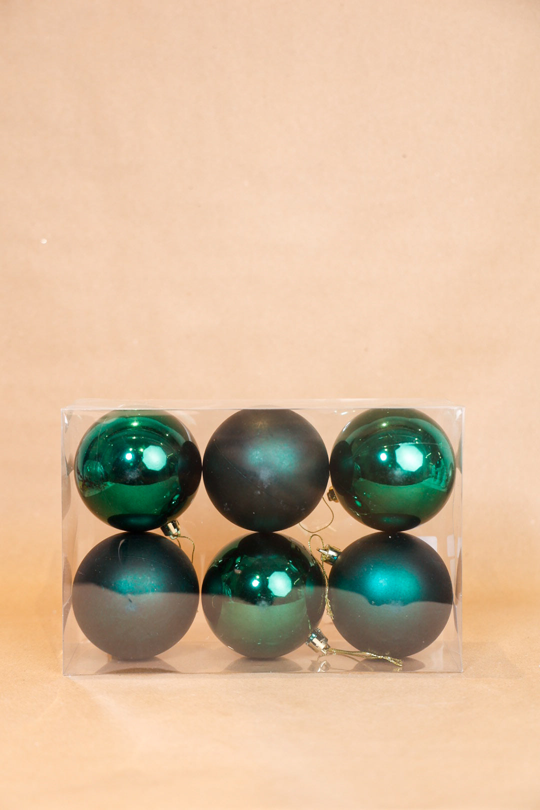 Emarled Green Plastic Balls Box