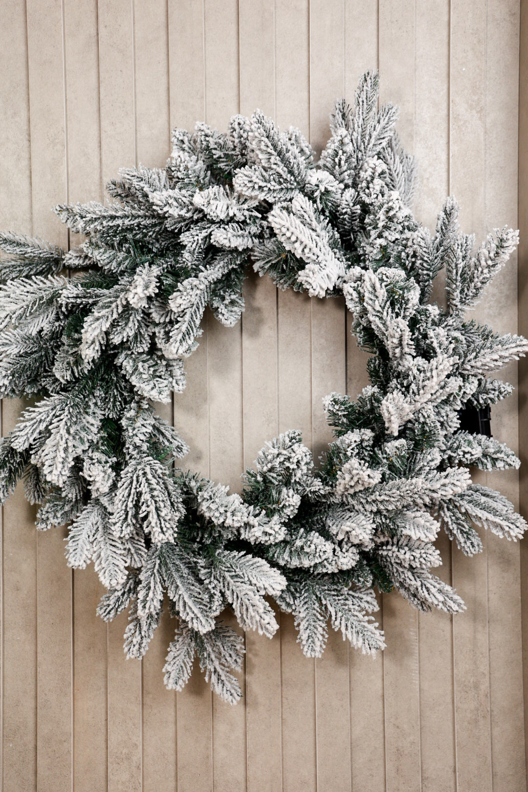 Pre-Lit Flocked Wreath