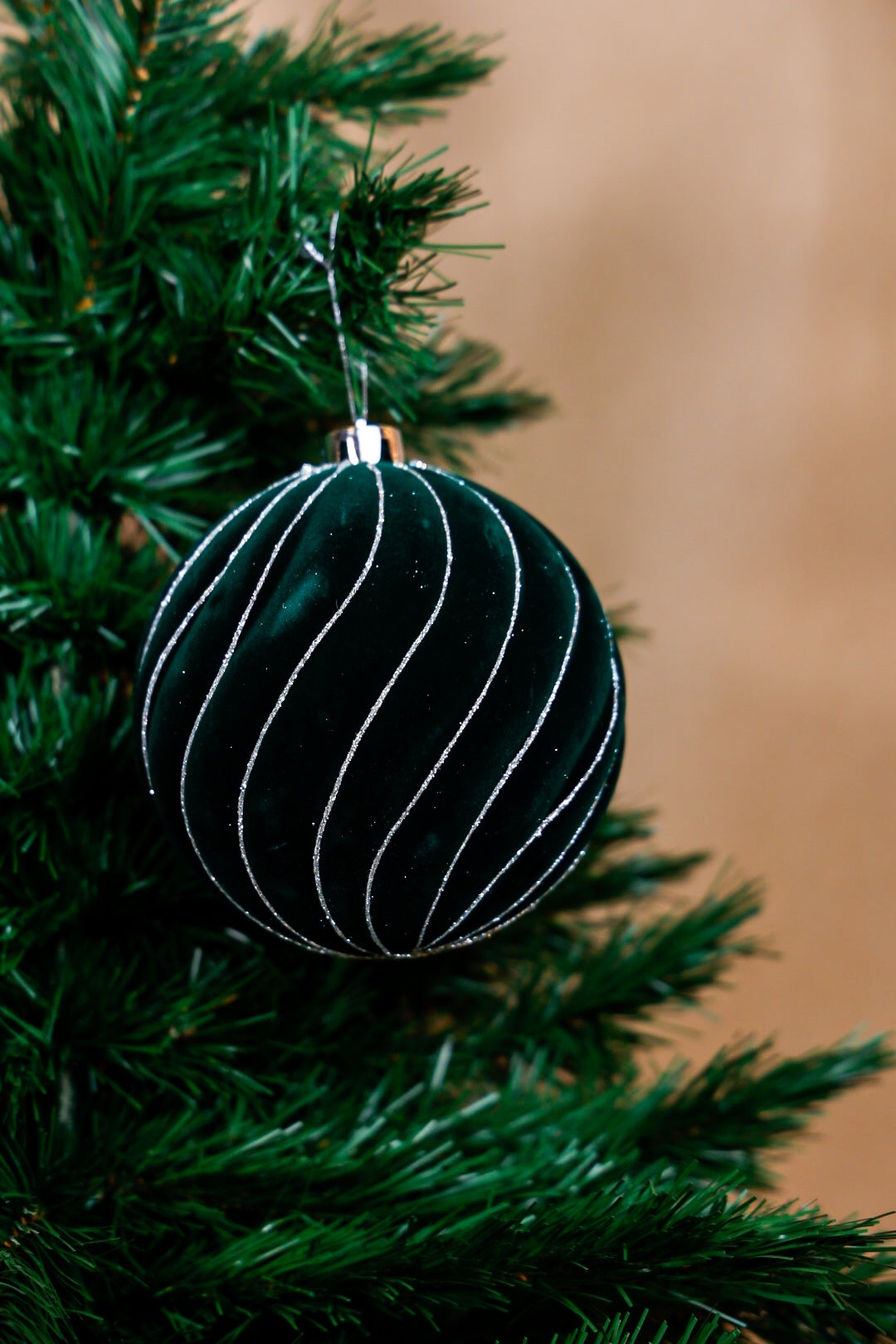 15CM Velvet Green Ball