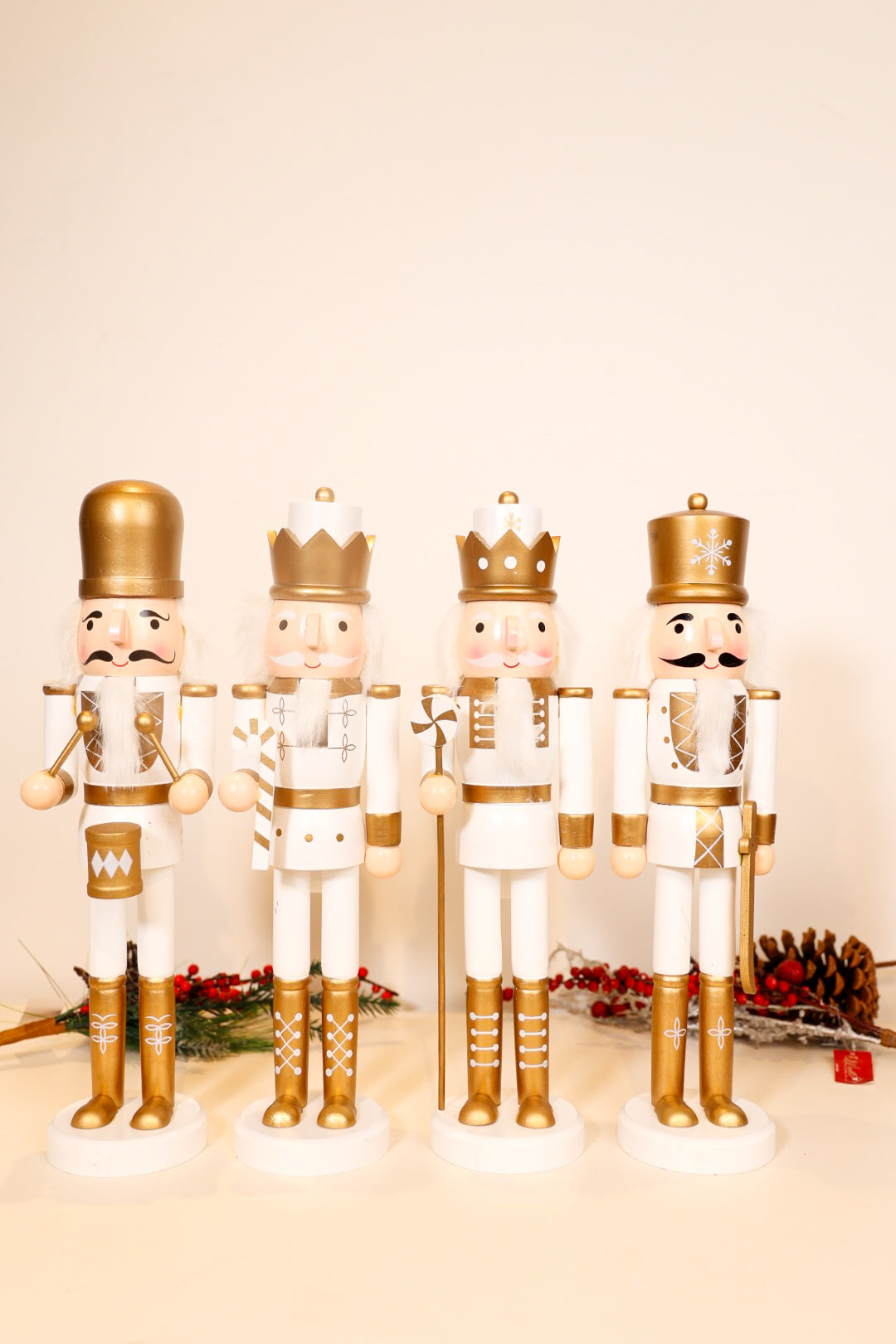 Gold Nutcrackers 40CM